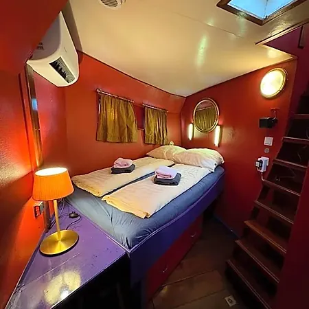 Hotelboot Zwaan *