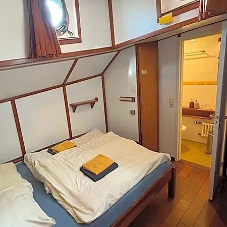 Hotelboot Zwaan *