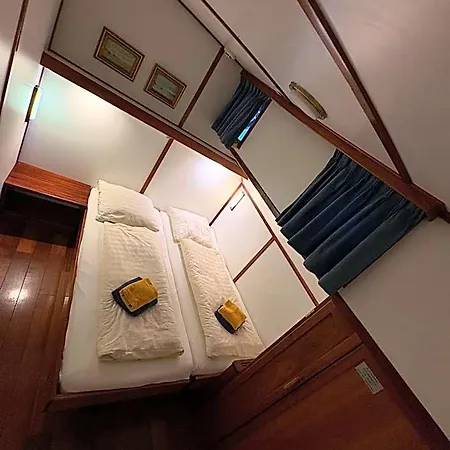 Hotel Hotelboot Zwaan