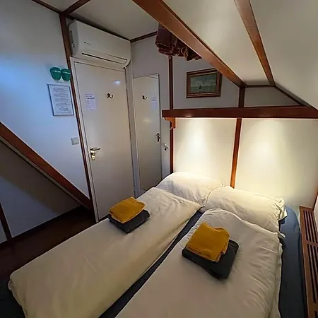 Hotelboot Zwaan Hotel