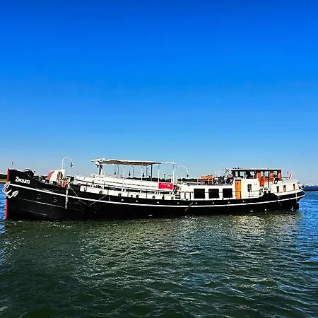 Hotel Hotelboot Zwaan Amesterdão