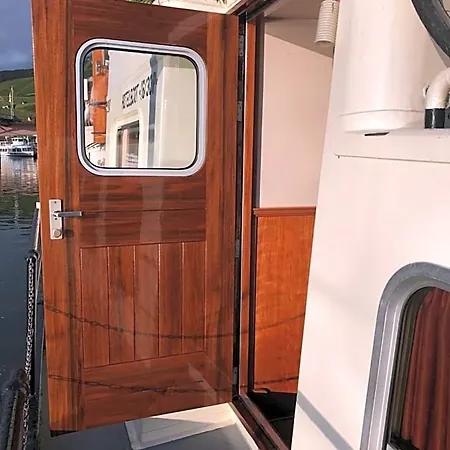 Hotelboot Zwaan