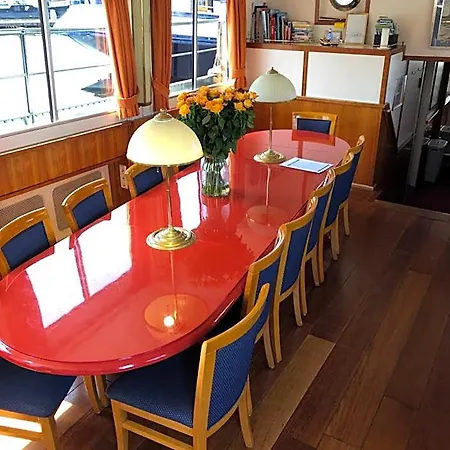 Hotelboot Zwaan *